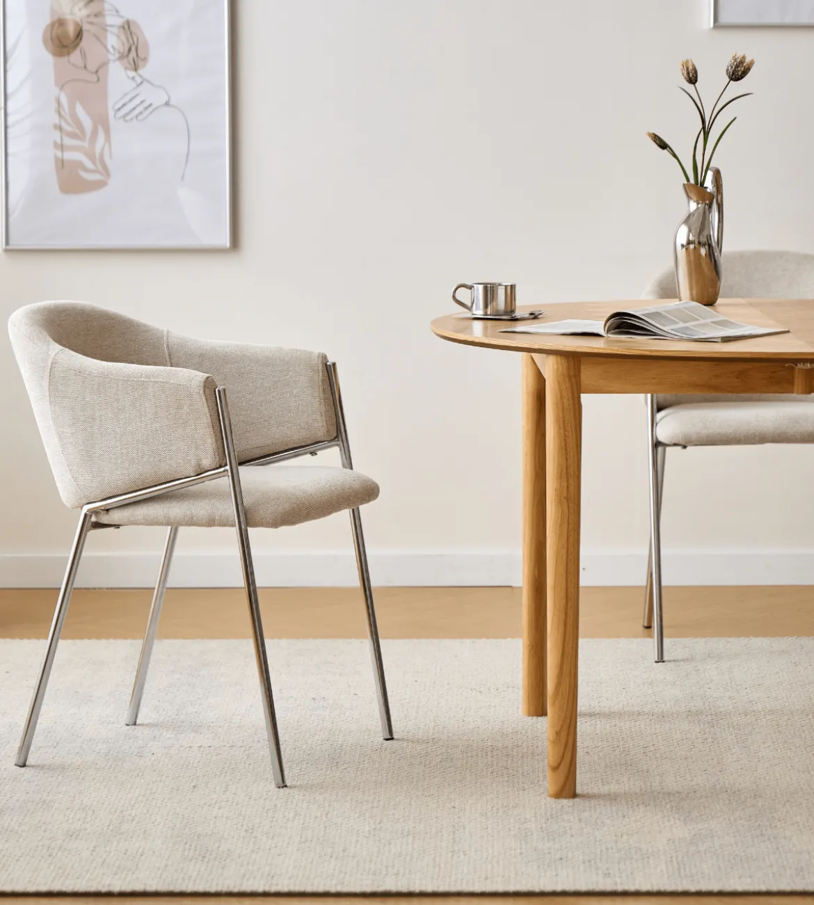 Carolina spisebordsstol i beige tekstil med chrome ben