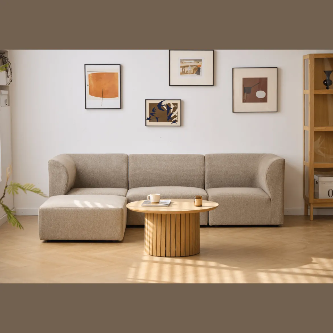 Emilia modulsofa i sand 4 moduler L: 328 X D: 79 X H: 72 cm
