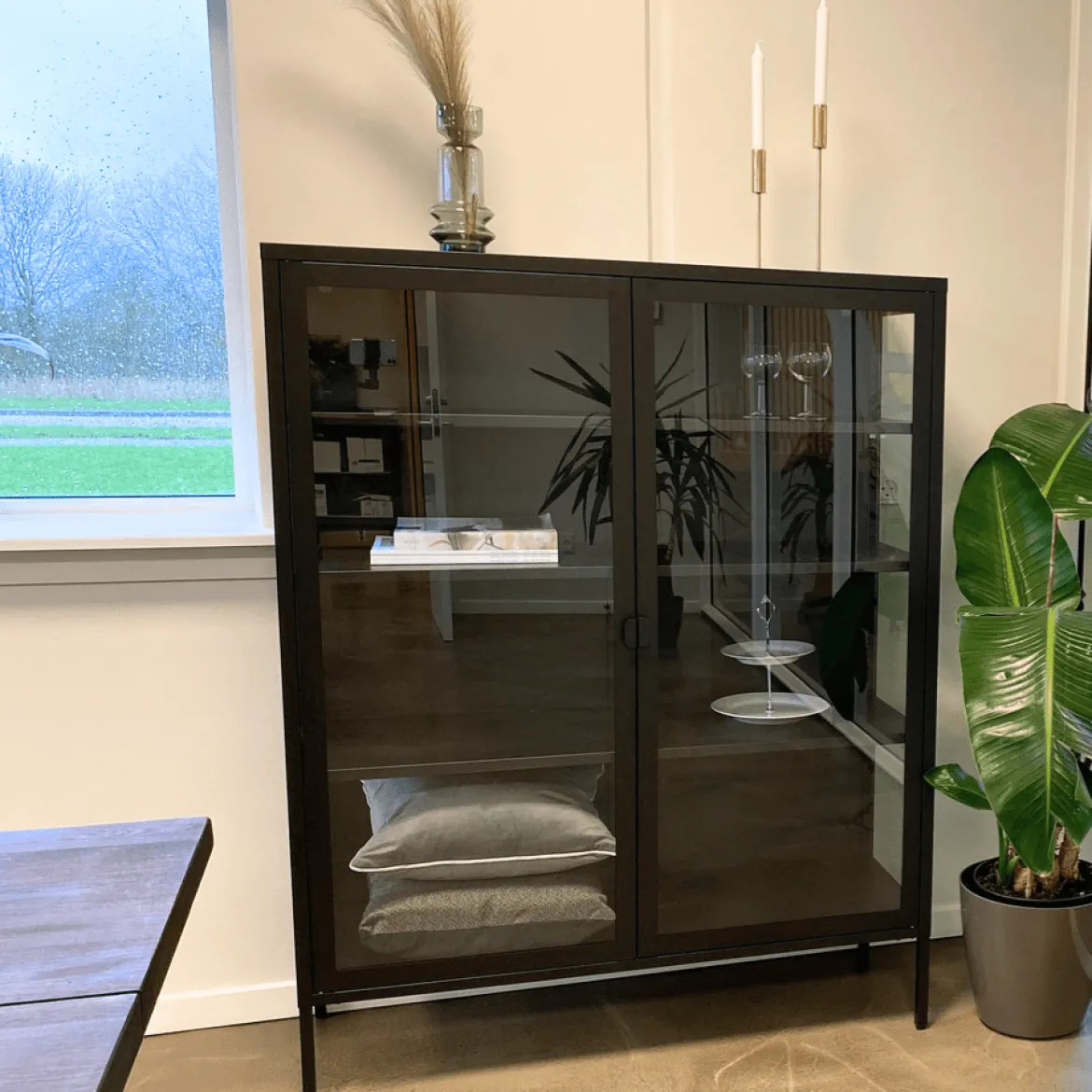 Herman Vitrineskab - Sort metal/glas - 110x40x140 cm
