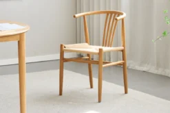 Naomi spisebordsstol i bøg med fletsæde