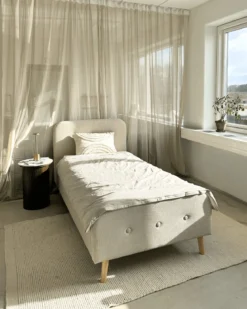 Premium Christian seng i beige 90x200 cm inkl. sengelameller og madrasser