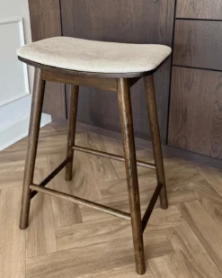 Tobi Barstol 42x36x65 cm i røget eg